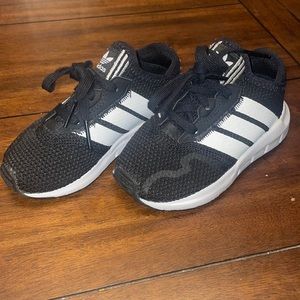 Adidas toddler boy Swift Run sneakers